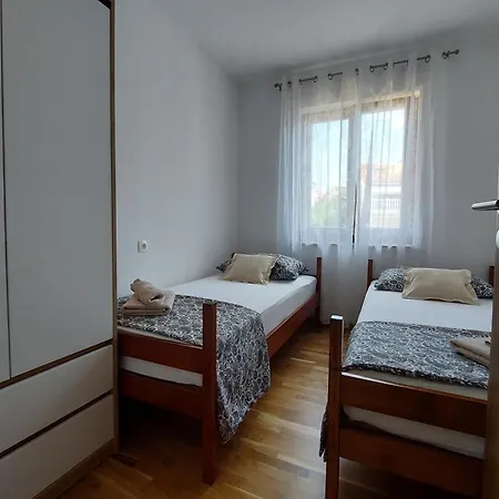 With A Parking Space Malinska, Krk - 19290 Appartement