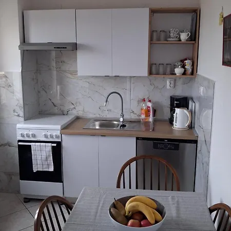 Apartmán With A Parking Space Malinska, Krk - 19290 Malinska