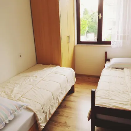 With A Parking Space Malinska, Krk - 19290 Apartament Malinska
