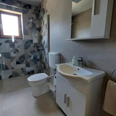 With A Parking Space Malinska, Krk - 19290 مالينسكا